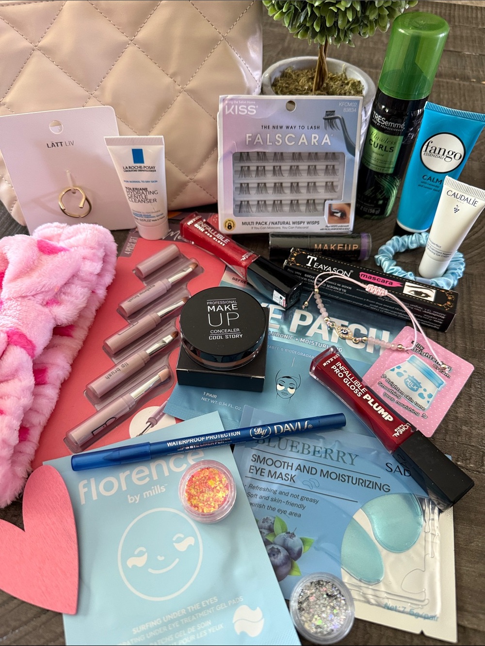 Assorted Beauty and Accessories Bundle - Bag plus 20 items!